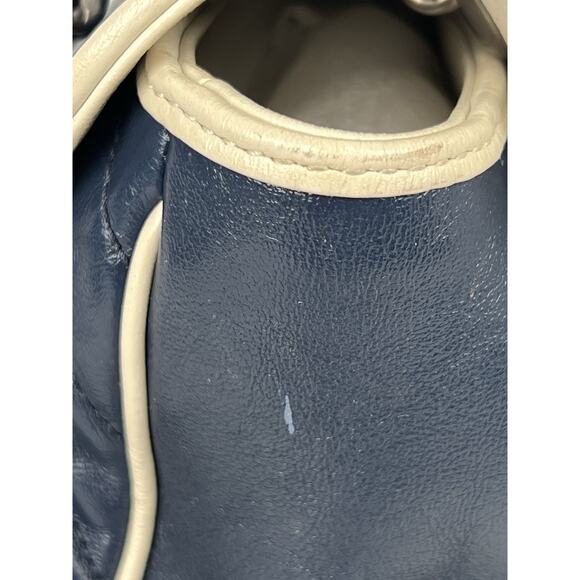 GUCCI Vintage Effect Calfskin Matelasse Medium Torchon Marmont Shoulder Bag - Picture 3 of 16